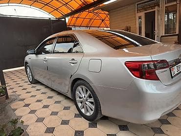 калдина 1 8: Toyota Camry: 2012 г., 2.5 л, Автомат, Гибрид, Седан — 3