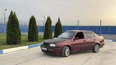 Volkswagen Vento: 1994 г., Седан — 2
