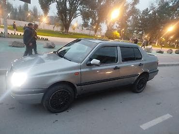 smart open: Volkswagen Vento: 1992 г., Седан — 3