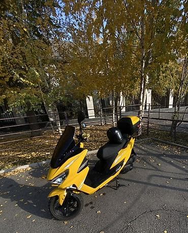 ямаха мажеста: Скутер/максискутер городского типа, ярко‑жёлтый - Дизайн: агрессивная — 3