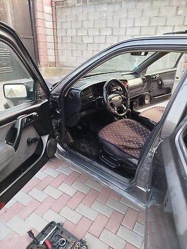 стекло на венто: Volkswagen Vento: 1994 г., 1.8 л, Механика, Бензин, Седан — 8