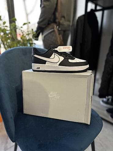 Nike Air Force 1 Low, чёрно-белая расцветка. - Классический силуэт