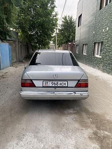 Mercedes-Benz W124: 1991 г., 2.3 л, Механика, Бензин, Седан — 3
