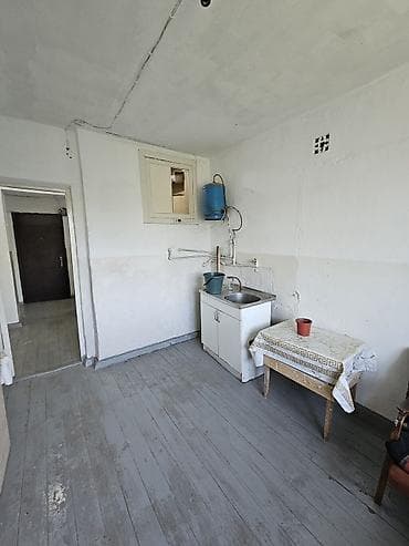 общежите: 19 м², Без мебели — 10