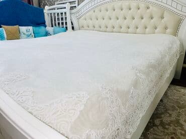 Велюровое покрывало Цвет: Белый Размер Покрывало: 230/250 Наволочки