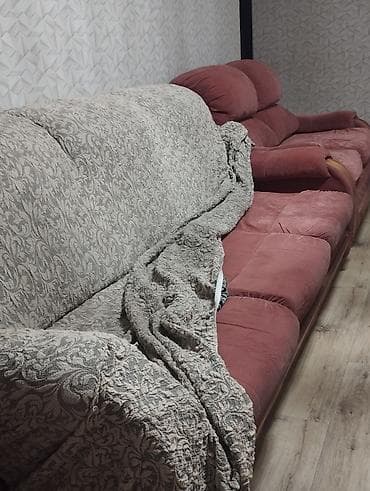 small table: Прямой диван — 6