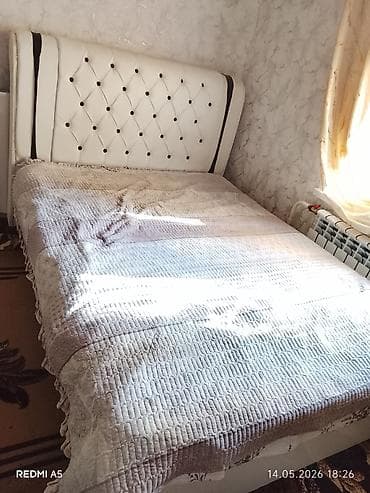 детская мебель 3 в 1: Кровать двуспальная с высоким мягким изголовьем. Характеристики: - — 2