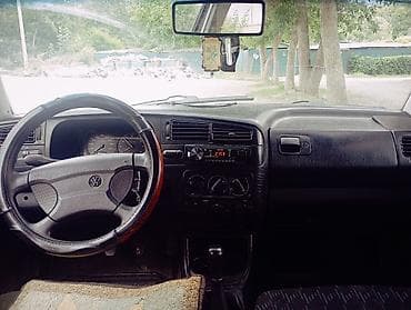 Volkswagen Golf: 1996 г., 1.8 л, Механика, Бензин, Хэтчбэк — 1