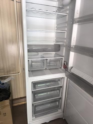 Холодильник Hotpoint Ariston, Б/у, Двухкамерный — 4