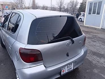 машина кузов: Toyota Vitz: 1999 г., Автомат, Бензин, Хэтчбэк — 3