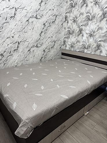bunk bed: Двуспальная кровать, Б/у, Каркас без матраса, длина - 200 см — 1