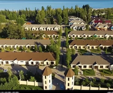 продаю дом токмак: Продается коттедж на Иссык-Куле на красной книге, в селе Кожояр — 1