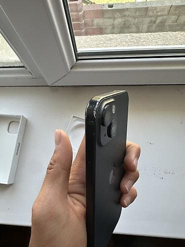 оригинальные аирподсы 1: IPhone 15, Б/у — 4