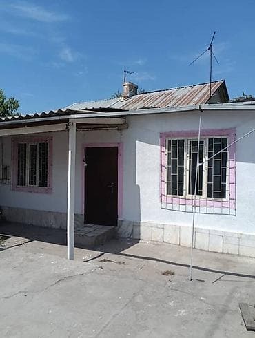 полдом: Продаю полдом с участком 1.6 соток с отдельным входом и — 2