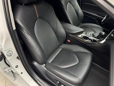 продаю тайота калдина: Toyota Camry: 2020 г., Автомат, Седан — 8