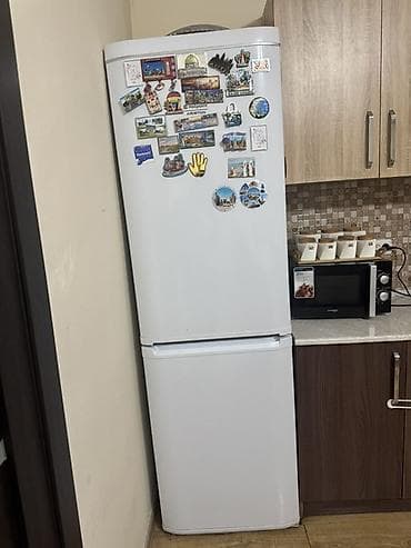 Холодильник Hotpoint Ariston, Б/у, Двухкамерный