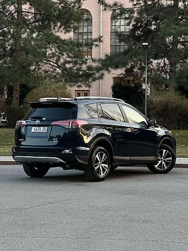 sm x: Toyota RAV4: 2018 г., 2.5 л, Автомат, Бензин, Кроссовер — 10