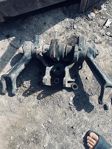 ящик продаю: Кронштейн/узел навески для спецтехники (похоже на центральный — 2