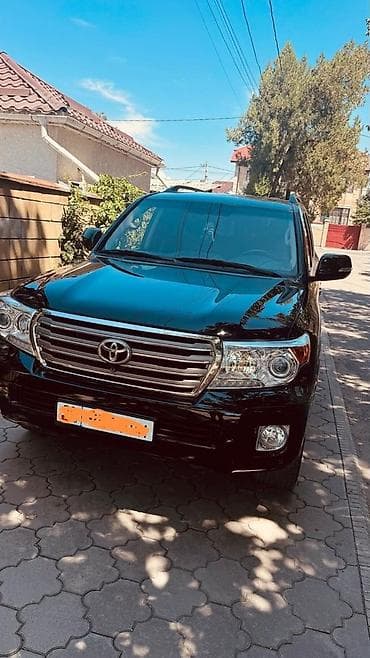 Toyota Land Cruiser: 2012 г., 4.6 л, Автомат, Бензин, Внедорожник