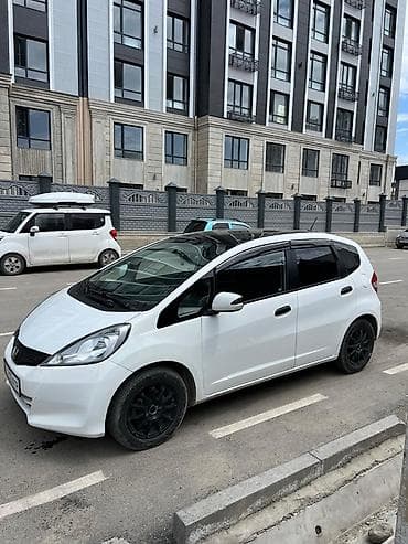 Унаа сатуу: Honda Jazz: 2012 г., 1.3 л, Вариатор, Бензин, Хетчбек — 3