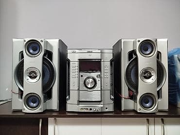 Продаю SONY мощный музыкальный центр есть и другие