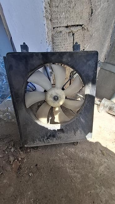 pm 2 5: Вентилятор Honda 2002 г., Б/у, Оригинал, Япония — 1