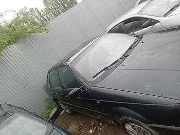 кассеты аудио: Volkswagen Passat: 1991 г., 1.8 л, Бензин — 3