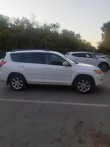 Toyota RAV4: 2012 г., Кроссовер
