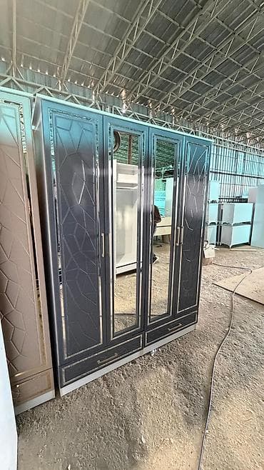 aero 2: Шкаф-купе/распашной 4‑дверный с зеркалами - Конфигурация: 4 распашные — 6