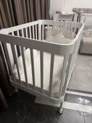 для одежды шкаф: Кроватка от Happy baby плюс набор. Матрац, подушки. Все в идеальном — 4