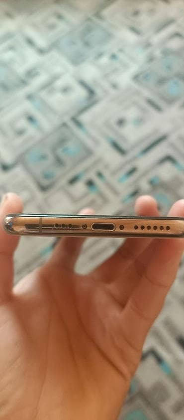 mini 4: IPhone XS, золотой цвет фейсайди есть✅ Трутон есть✅ АКБ 82℅ Память — 9