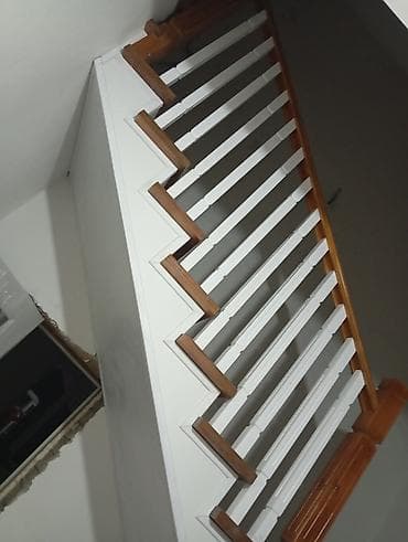 мансард: Деревянная лестница Для дома, Форма лестницы: Г-образная, Стиль: Классический — 3