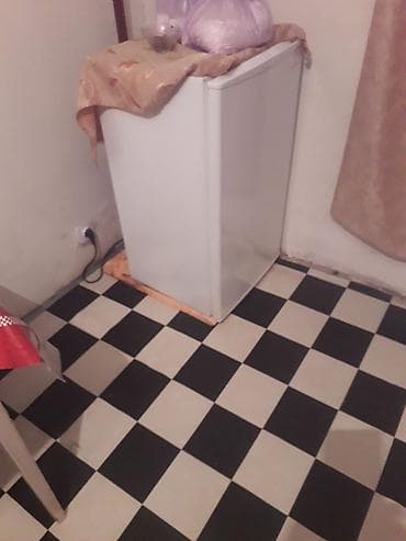 сары булун: Холодильник почти новый, очень удобный для двух, трёх человек работает — 3