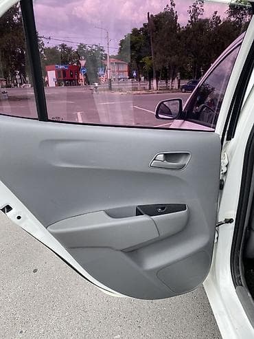 кажы сай: Kia Morning: 2018 г., 1 л, Автомат, Бензин, Хетчбек — 6
