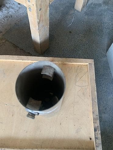 Насадка на выхлопную трубу с внутренним рассекателем - Материал