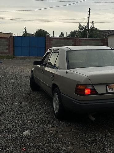Транспорт: Mercedes-Benz W124: 1987 г., 2.3 л, Механика, Бензин, Седан — 2
