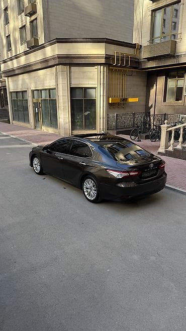 prius 30: Toyota Camry: 2018 г., 2.5 л, Автомат, Бензин, Седан — 2