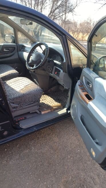 японцы: Nissan Presage: 1999 г., 2.4 л, Автомат, Бензин, Минивэн — 8