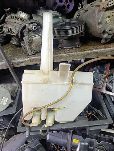 бочок: Бачок Nissan 2005 г., Б/у, Оригинал, Германия — 2