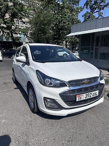 Chevrolet Spark: 2018 г., 1 л, Вариатор, Бензин, Хэтчбэк