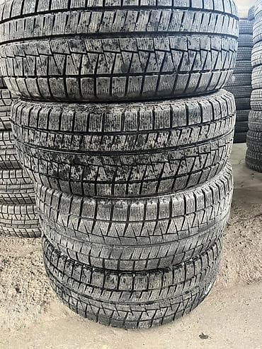 10 r20: Зимняя японская шина. Фирма Bridgestone made in Japan. Размер — 3