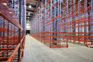 Срочно сдаю склад 600м2 Топпинг полы, утепленный есть офис. Высота