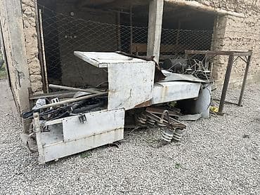 стол для крой: Металлолом/электротехнический хлам — крупная партия Состав по фото: - — 2