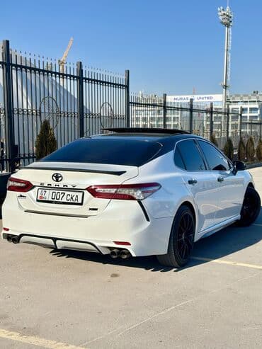 дом на калесох: Toyota Camry: 2018 г., 2.5 л, Автомат, Бензиновая, Седан — 7