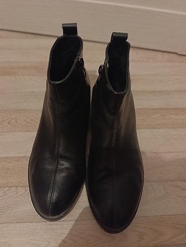 Ботинки, 37, Fashion, Б/у, цвет - Черный, Платная доставка at lalafo.kg Ботинки, 37, Fashion, Б/у, цвет - Черный, Платная доставка