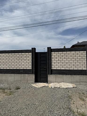 Дома: Продаётся одноэтажный кирпичный дом с большим крытым крыльцом на — 7