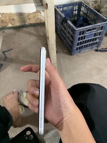 iphone 15 mini: IPhone 11, Б/у, 128 ГБ, Белый, Чехол, 76 % — 3