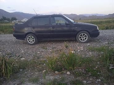 Volkswagen Vento: 1993 г., 1.8 л, Кол менен иштөөчү, Седан — 1