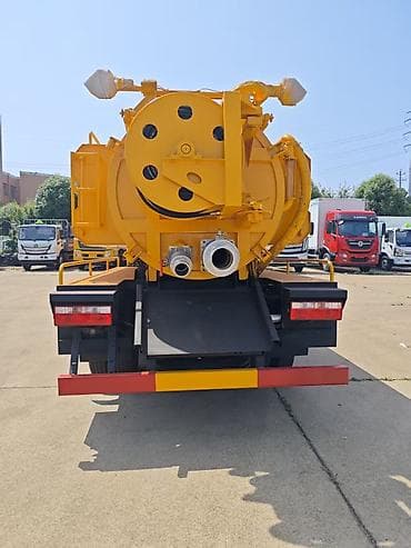 продаю асенизатор: Комбинированная коммунальная машина для прочистки и вакуумной откачки — 3