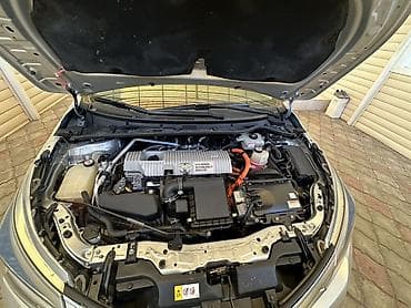 Toyota: Toyota Corolla: 2019 г., 1.8 л, Автомат, Гибрид, Седан — 5